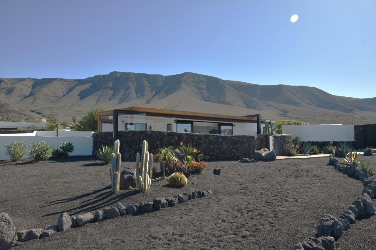 La Belle Vie Villa Famara Bagian luar foto