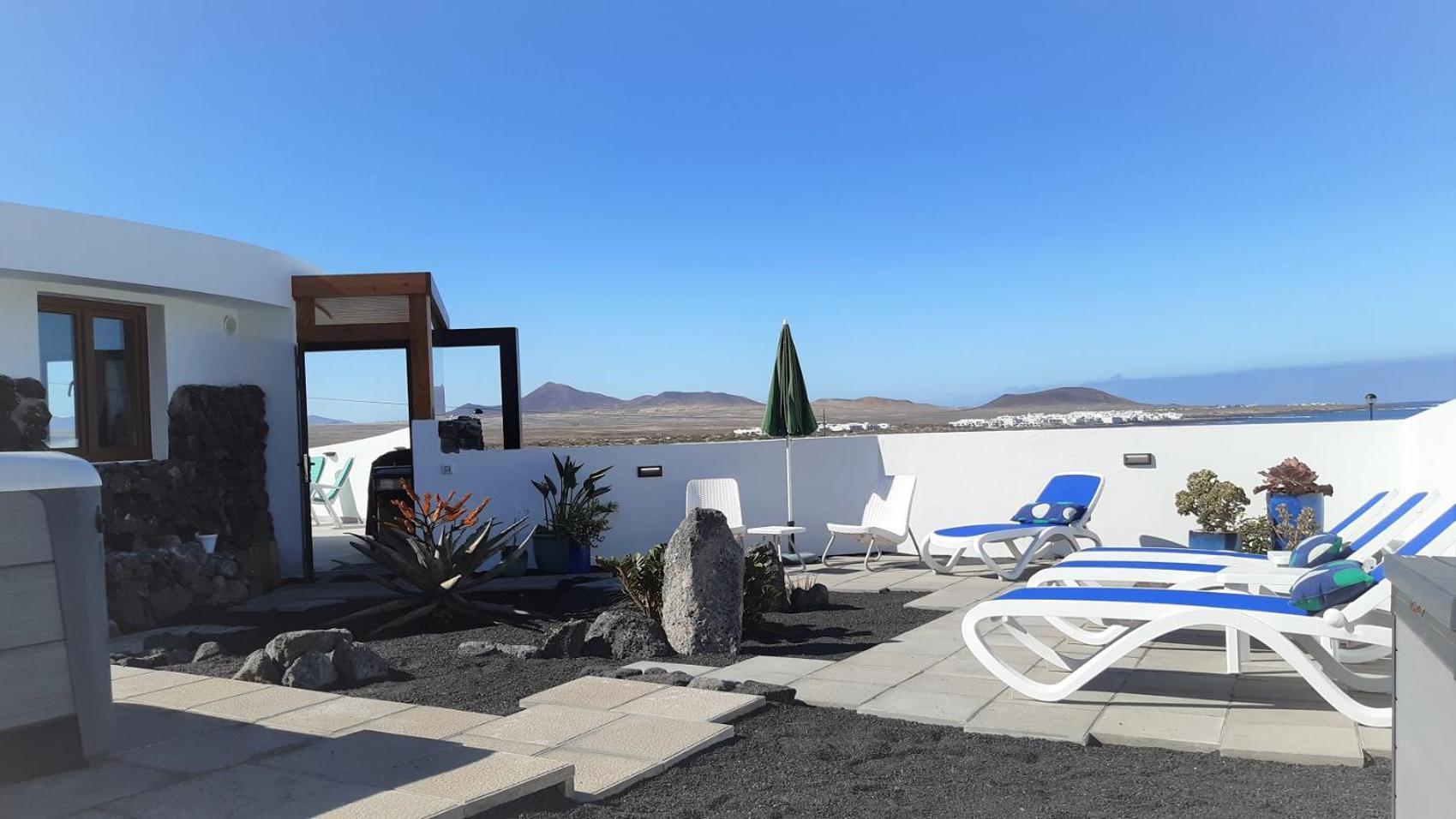 La Belle Vie Villa Famara Bagian luar foto